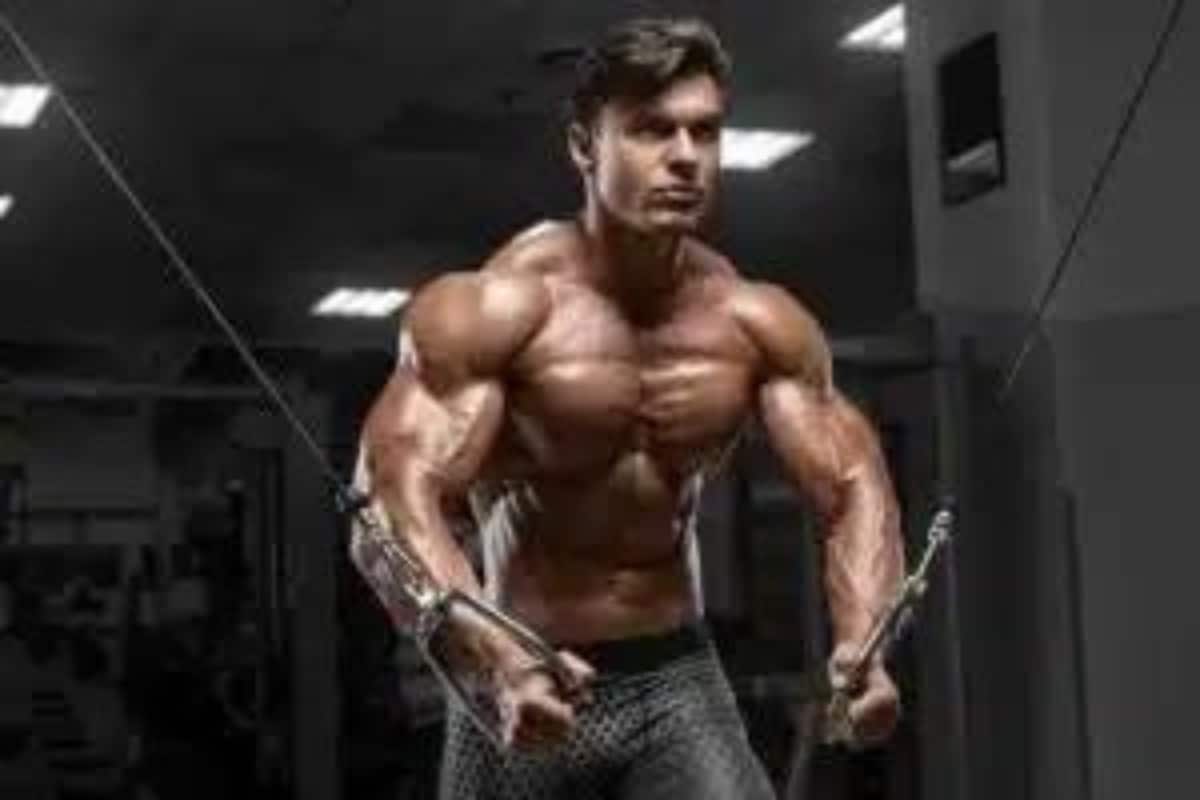 How to Perform a Cable Crossover Workout to Build the Chest