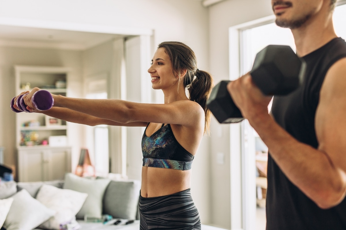 How to Get Fit with a Full-Body Workout with Dumbbells