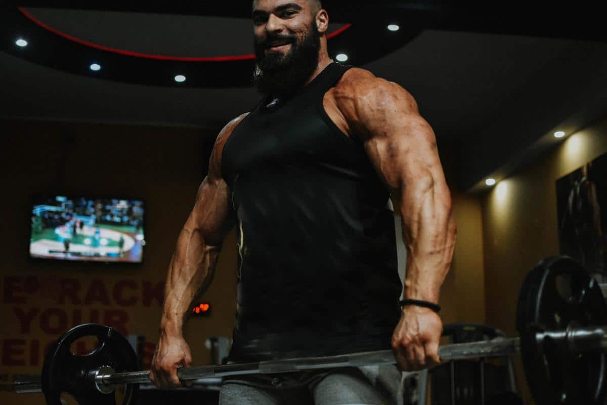 Comparing Bronze Era Bodybuilding to Modern Bodybuilding