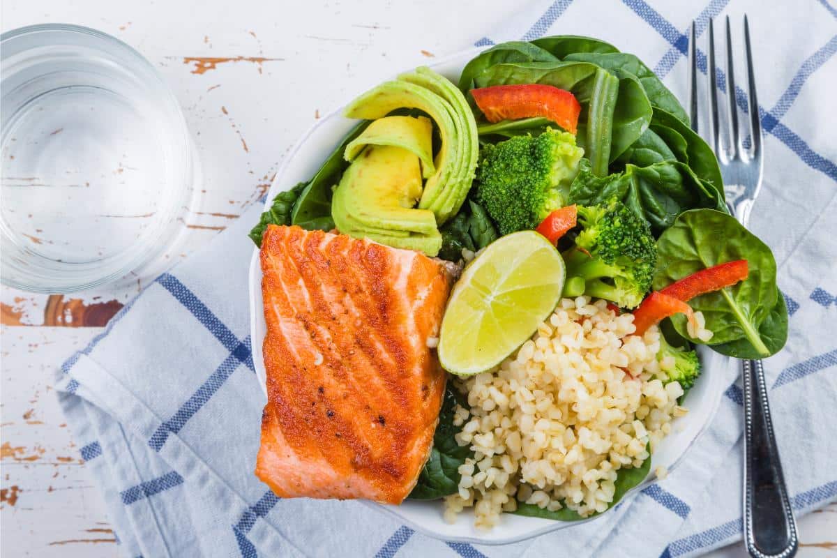 The Mike Mentzer Macro Ratio Diet vs. the High Protein Diet for Bodybuilding