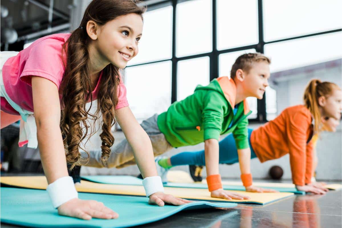 kid fitness and fitness addiction kids performing planks