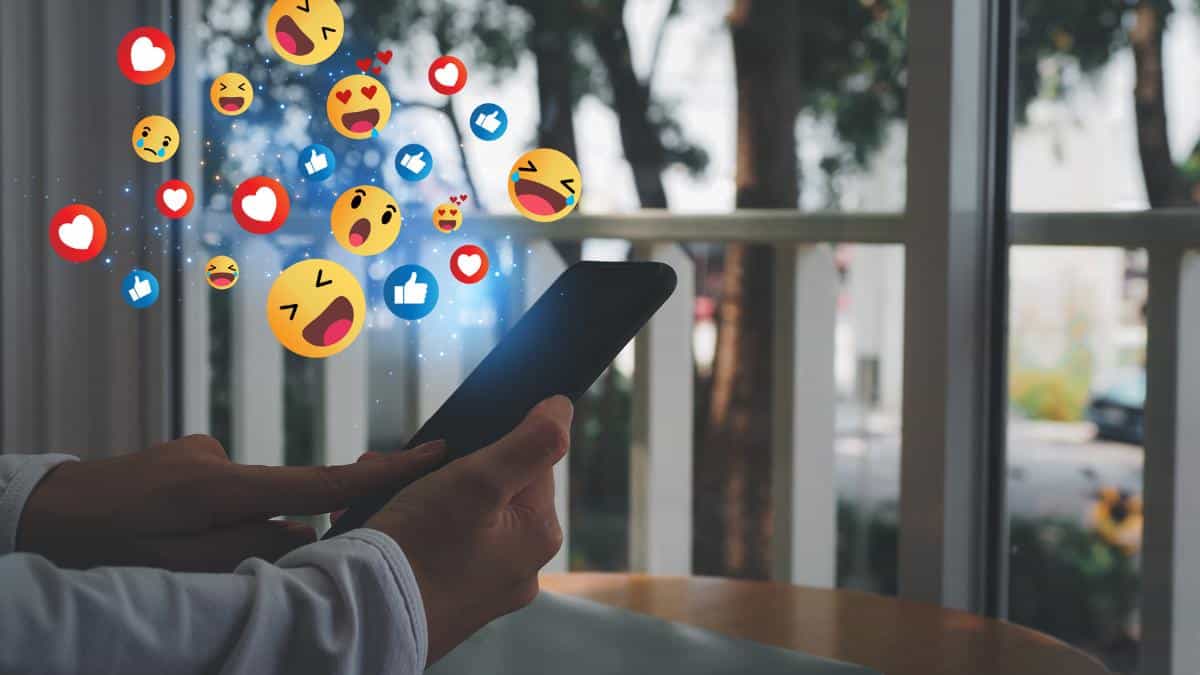 Why Taking Relationship Advice from Social Media Influencers Can Be Misleading