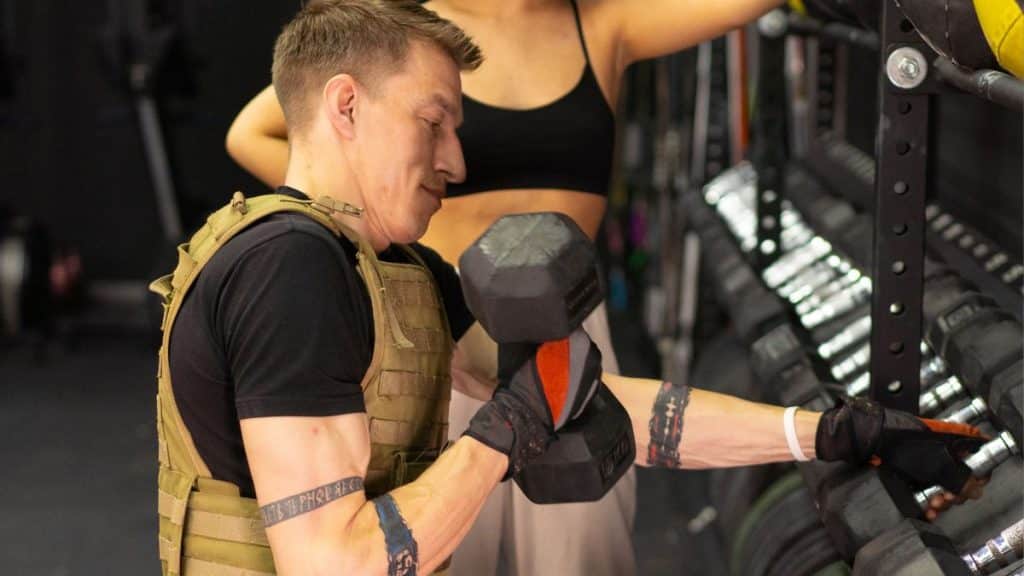 Are Weighted Vests the Key to Bodyweight Muscle Gains?