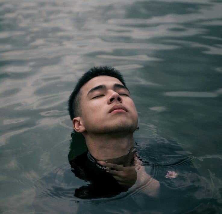 Why Does Healthy Love Feel Boring? The Dopamine Trap Explained